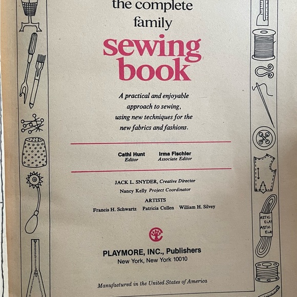 Vintage Sewing Book - Softcover large reference book - 1972 - Picture 3 of 13